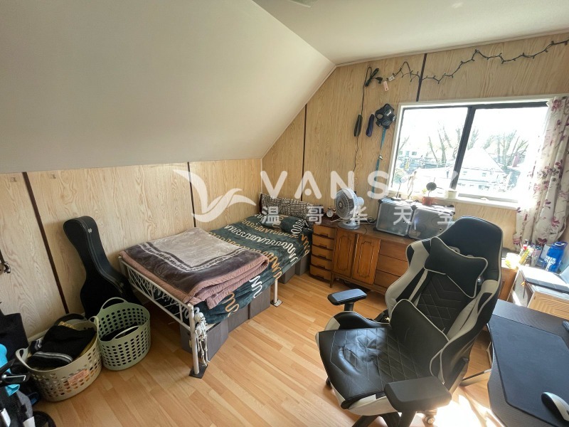 250421134230_room 2.jpg